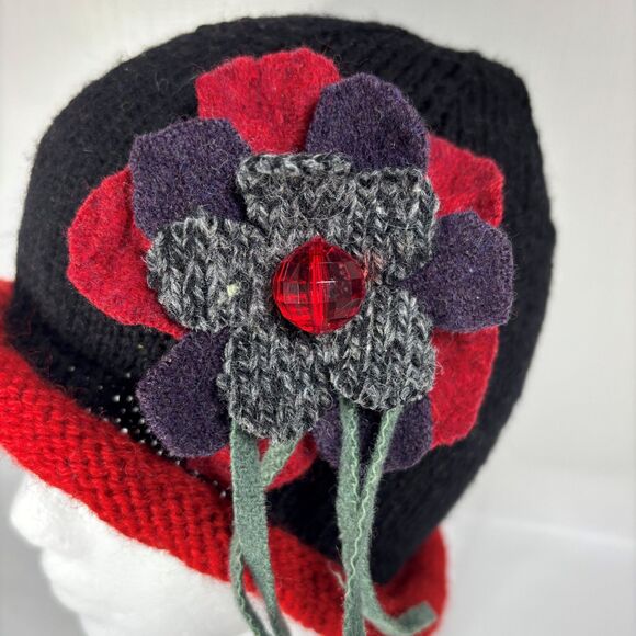 Womens Knit Boho Artsy Cloche Hat Small Medium Statement Eclectic Unique